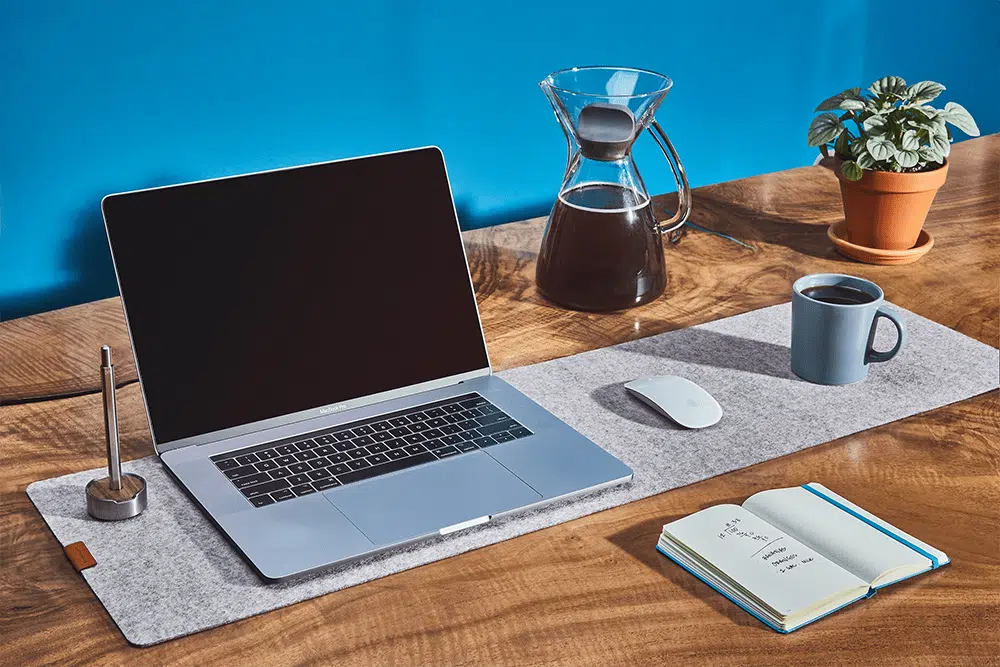 elt-desk-pad-light-mediumplus-gal3-min