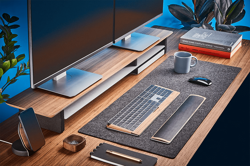 elt-desk-pad-light-mediumplus-gal4-min