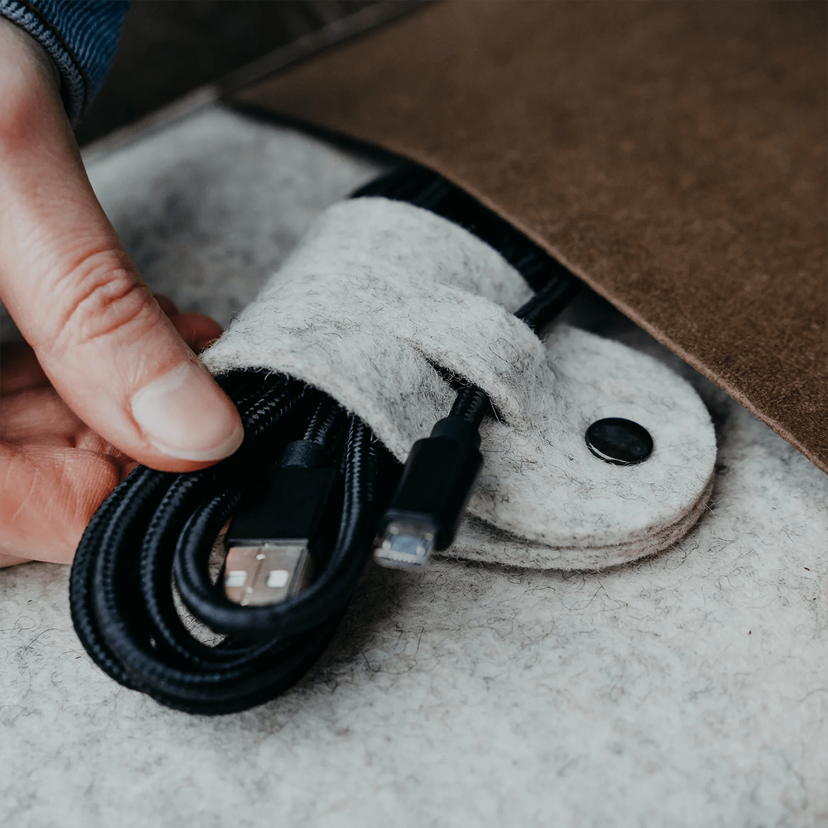 felt-cable-organizers-L03-min