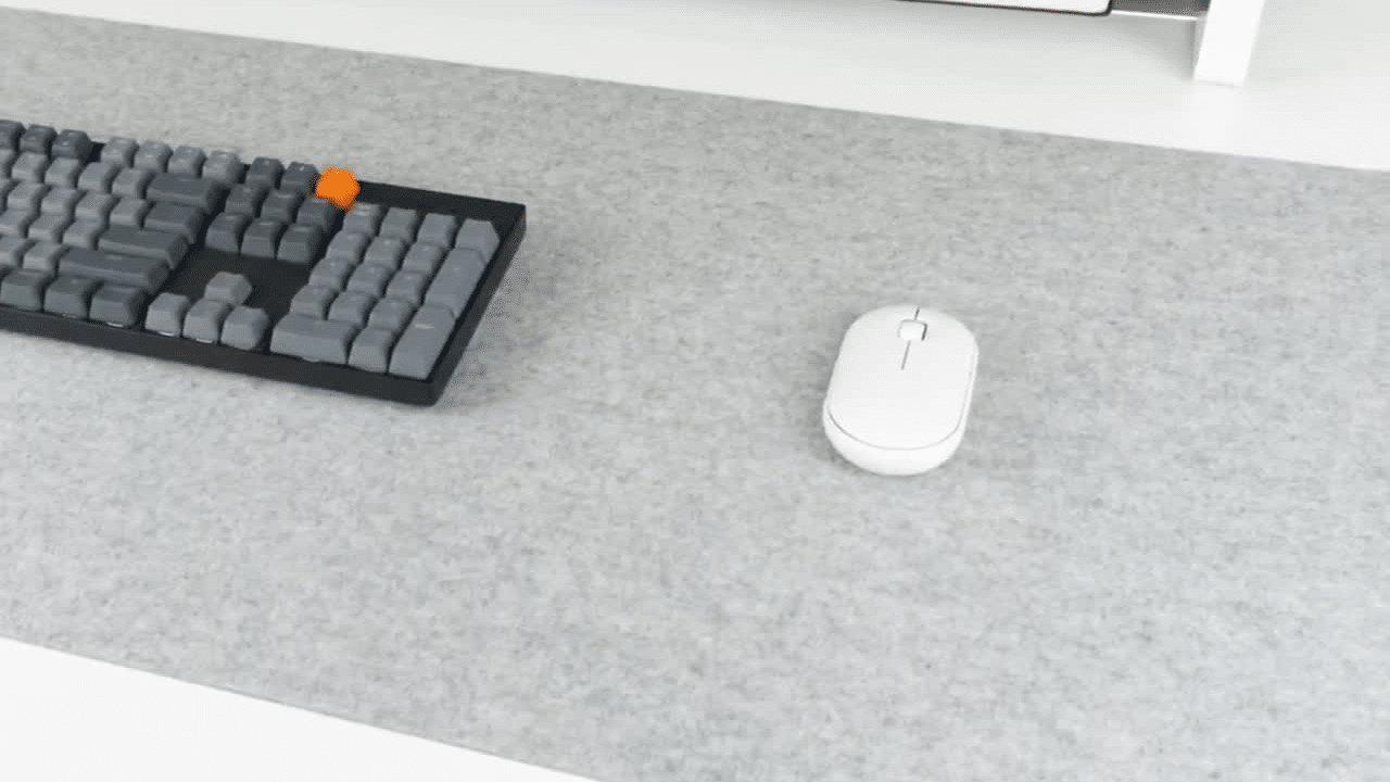 عملکرد بی‌نقص موس روی دسکپد نمدی لمومیز